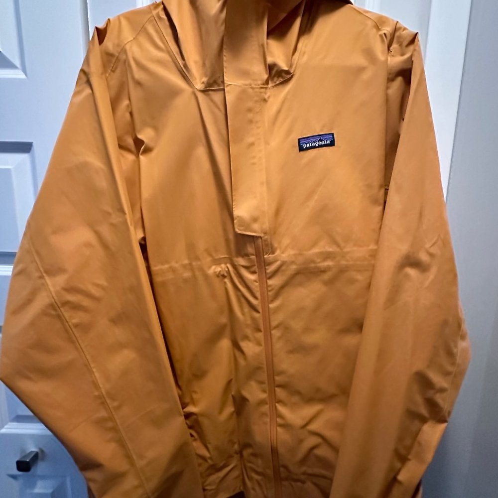 Patagonia Men's Slate Sky Rain Jacket (NWT, XXL, Cloudberry Orange)